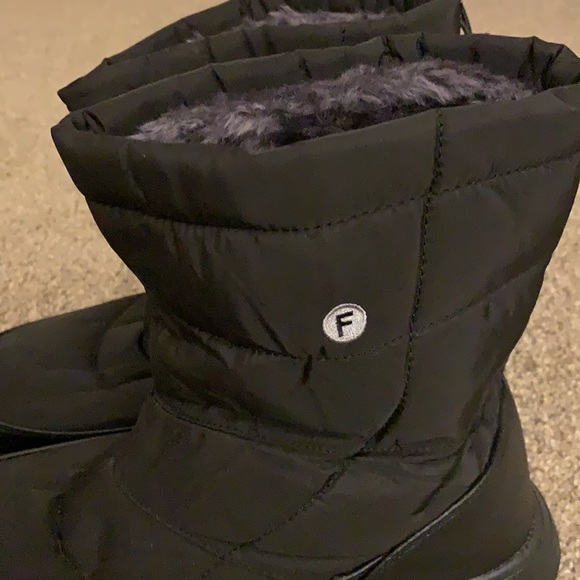 Boots - Picture 10 of 10